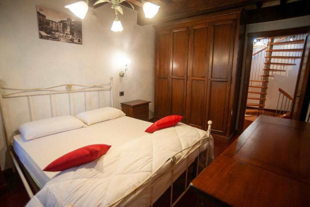 Casa Dell'Oliveto "Parcheggio Gratuito" Apartment นาร์นี ภายนอก รูปภาพ