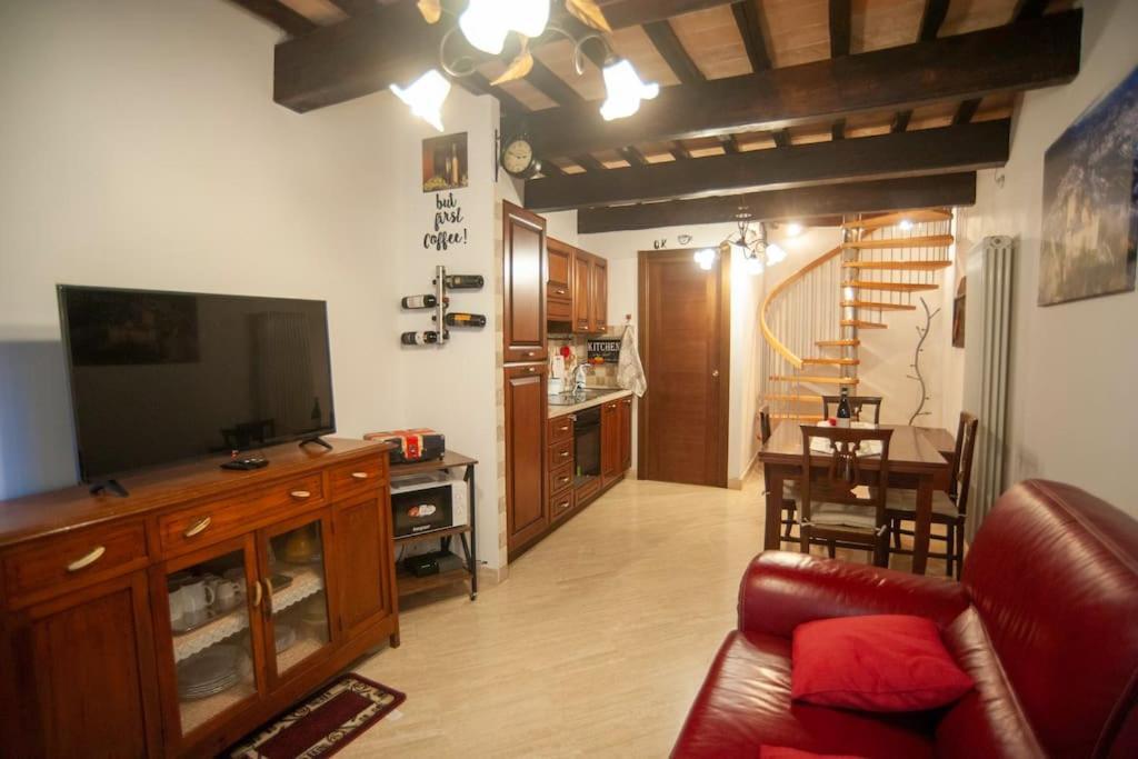 Casa Dell'Oliveto "Parcheggio Gratuito" Apartment นาร์นี ภายนอก รูปภาพ