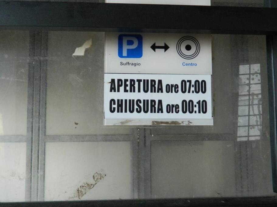 Casa Dell'Oliveto "Parcheggio Gratuito" Apartment นาร์นี ภายนอก รูปภาพ