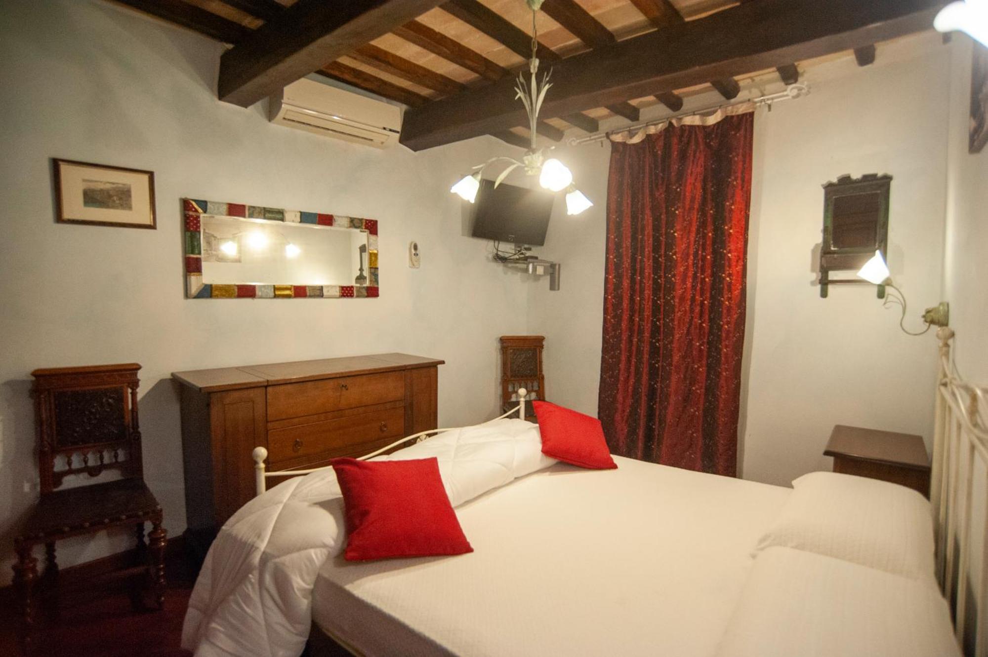 Casa Dell'Oliveto "Parcheggio Gratuito" Apartment นาร์นี ภายนอก รูปภาพ