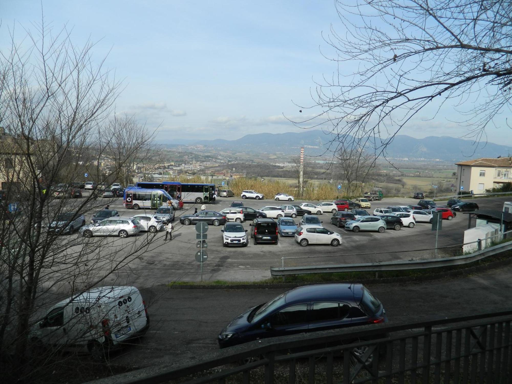 Casa Dell'Oliveto "Parcheggio Gratuito" Apartment นาร์นี ภายนอก รูปภาพ